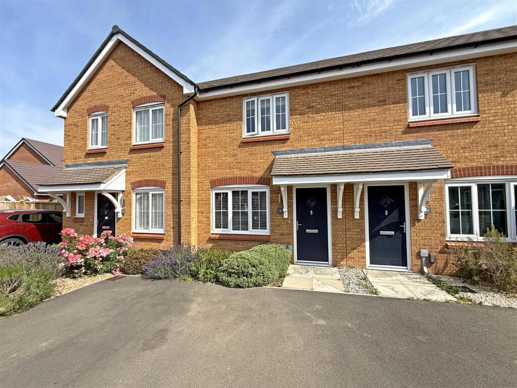 2-bed terraced on Bufton Close, Copthorne Keep, Shrewsbury, £250,000