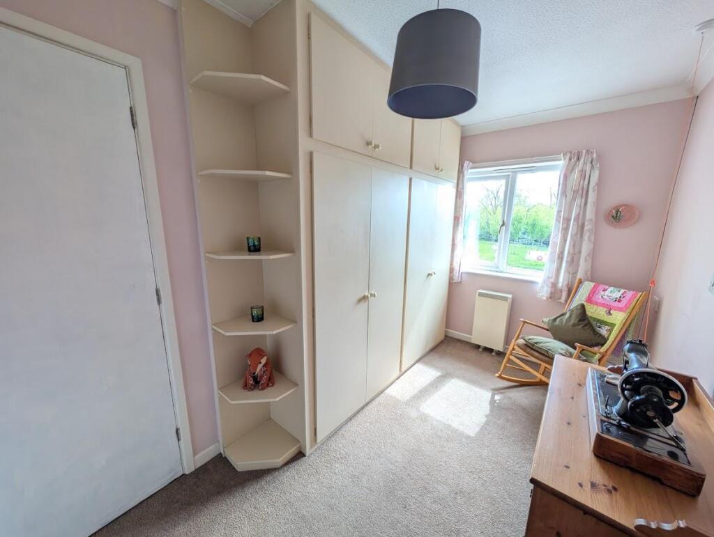Midland Way, Thornbury, Bristol photo 5