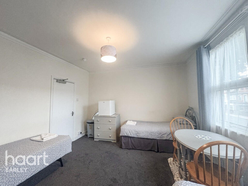 Main image of property: Caversham Road, READING