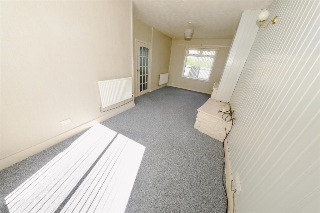 Eden Crescent, Glenrothes photo 5