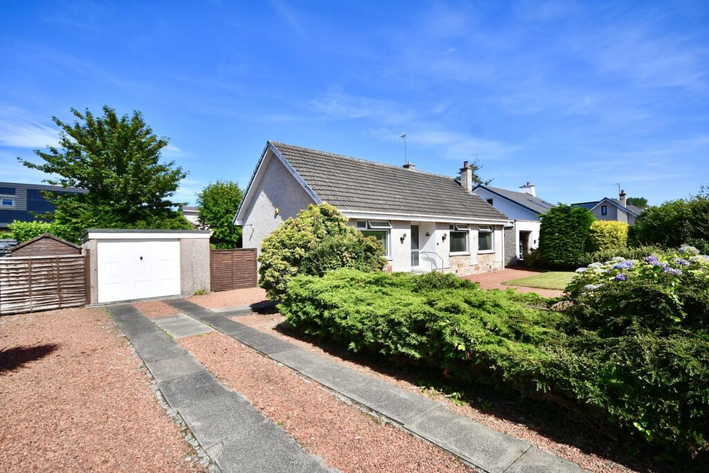 Main image of property: 25 St Vincent Crescent, Alloway, KA7 4QW
