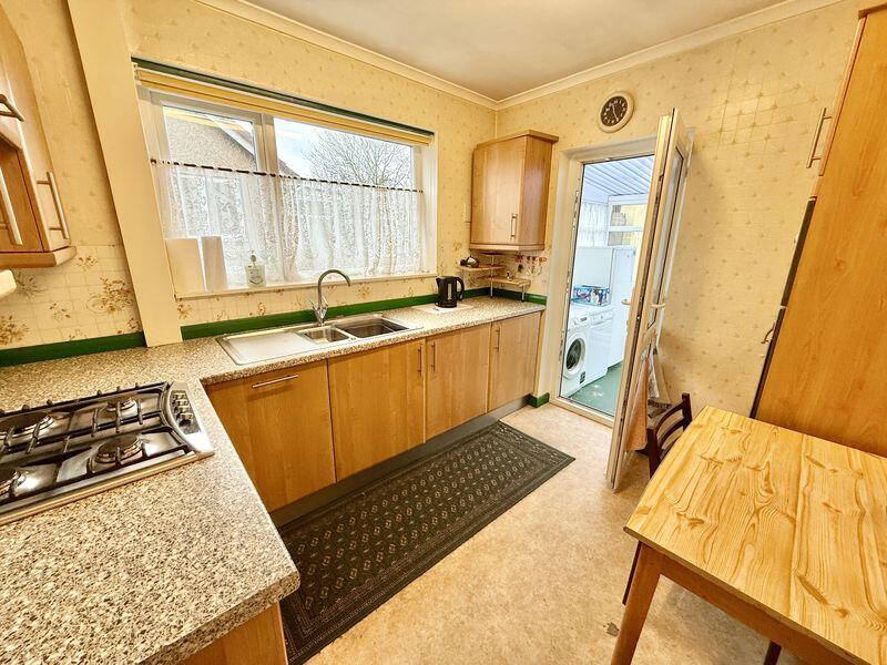 Well Mead, Bredbury photo 4