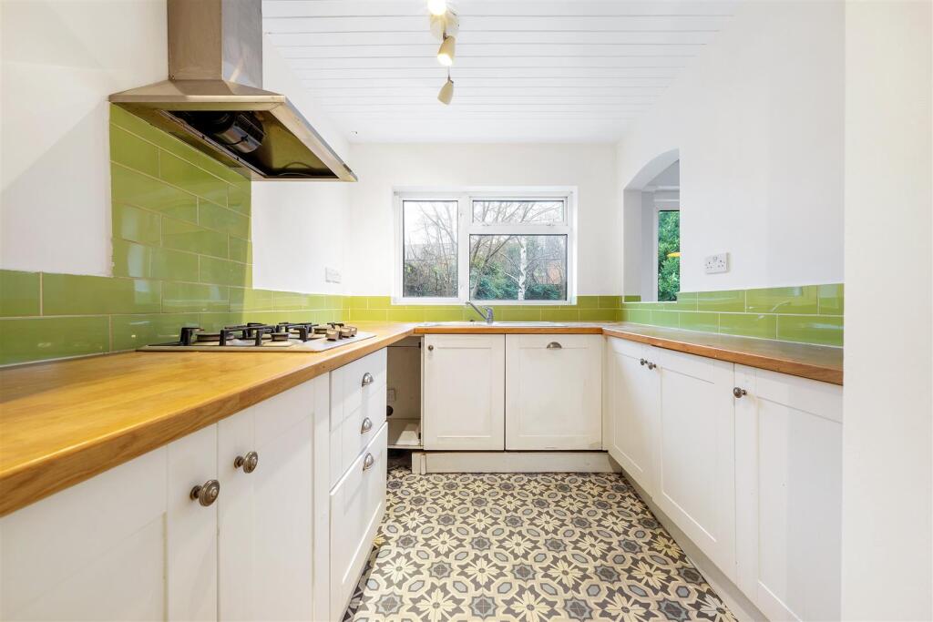 Main image of property: 25 Kingsdale Road, Penge, London, SE20