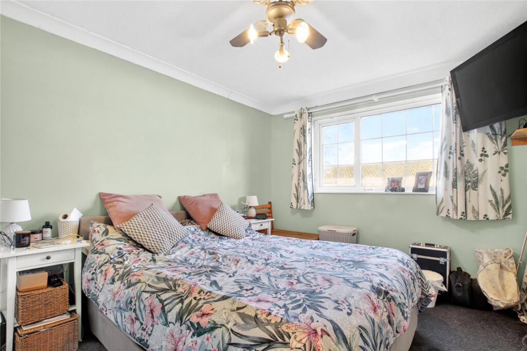 Ashbourne, Bracknell, Berkshire, RG12 - View 5