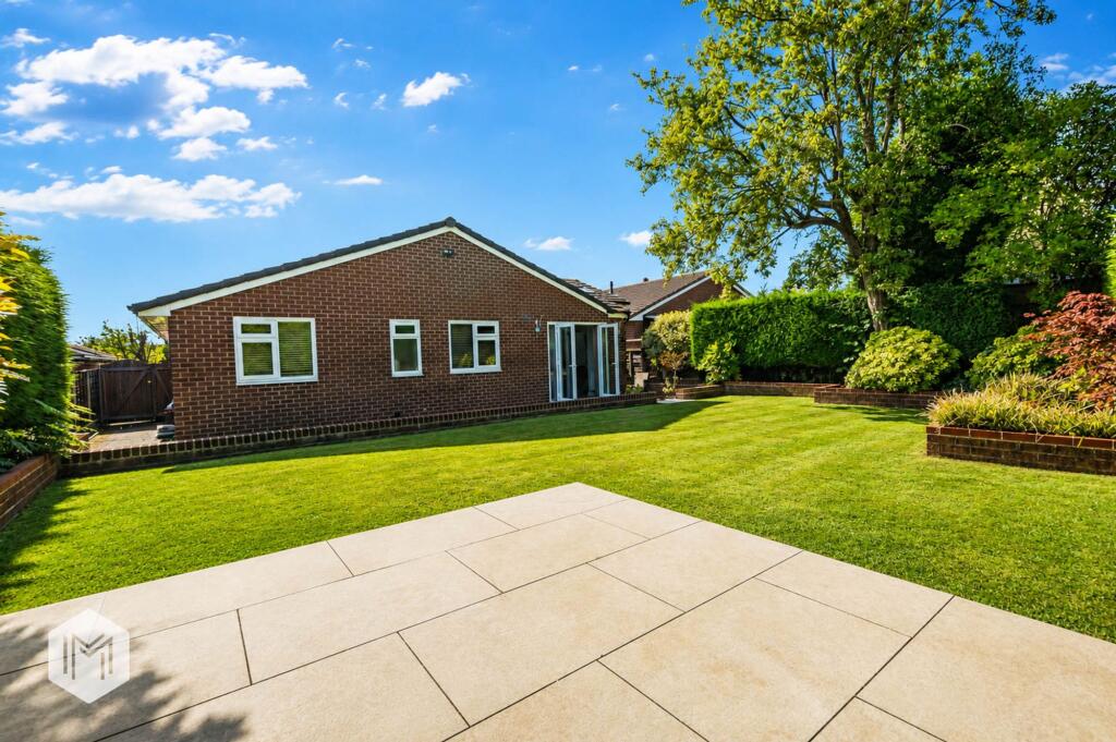 Mountbatten Close, Bury, BL9