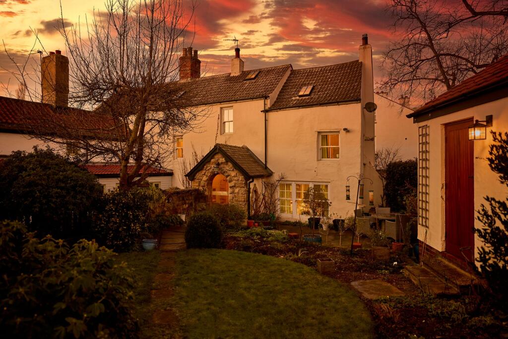 Main image of property: Great North Road, Wentbridge, WF8