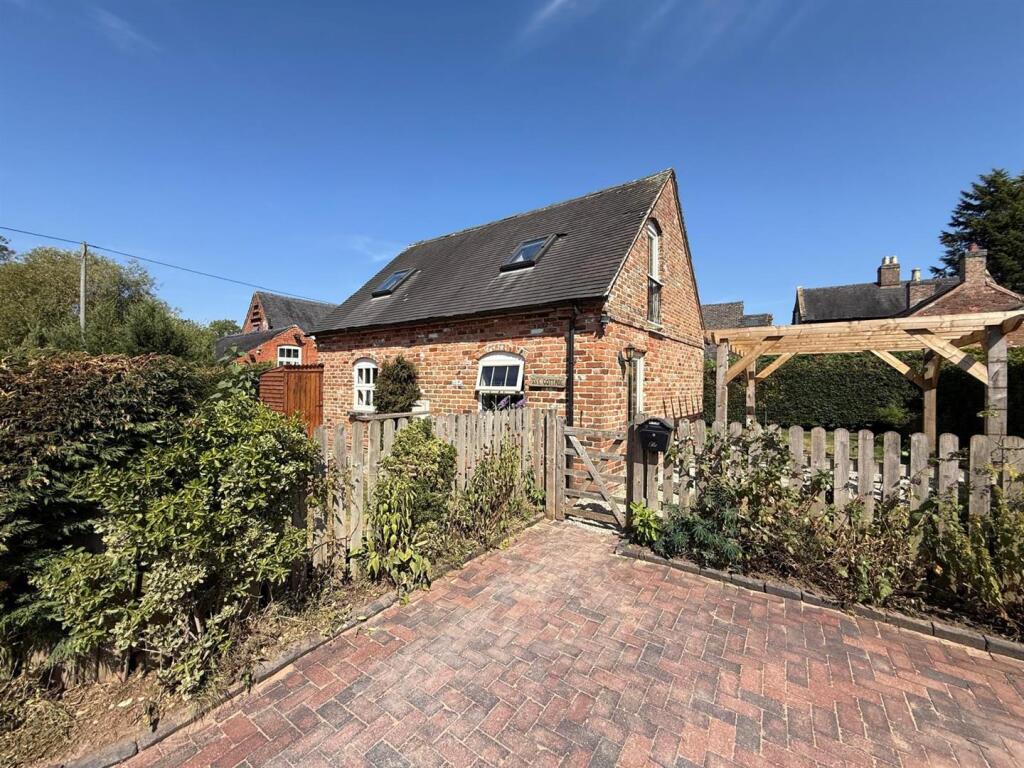 Main image of property: Hollington, Ashbourne