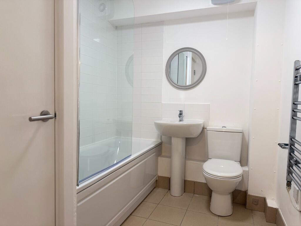 Apartment in Manchester - View 5