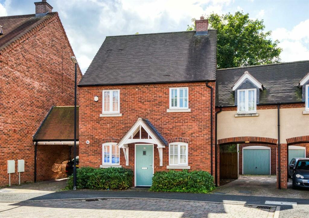 4-bed house on Stanham Close, Wombourne, Wolverhampton, £415,000