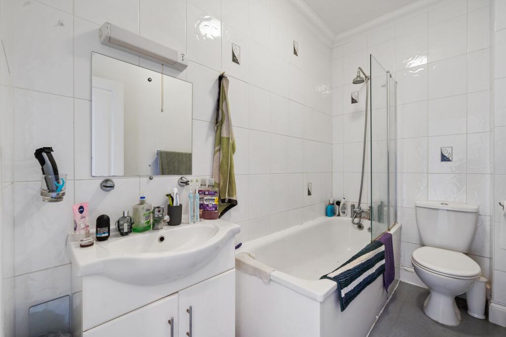 Apartment in London - More