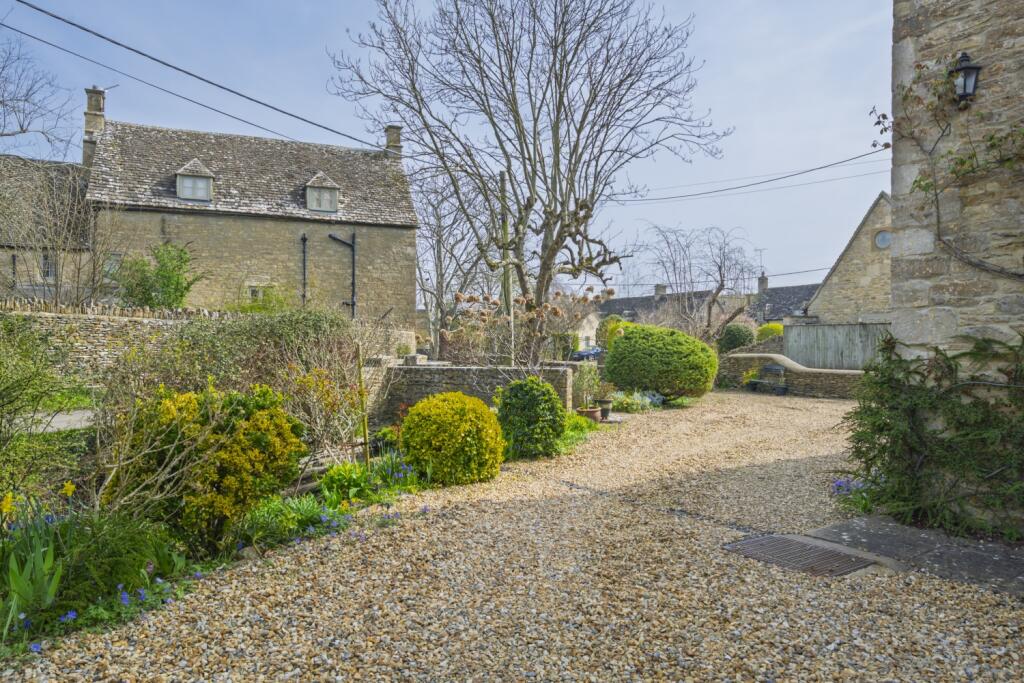 School Lane, South Cerney - More