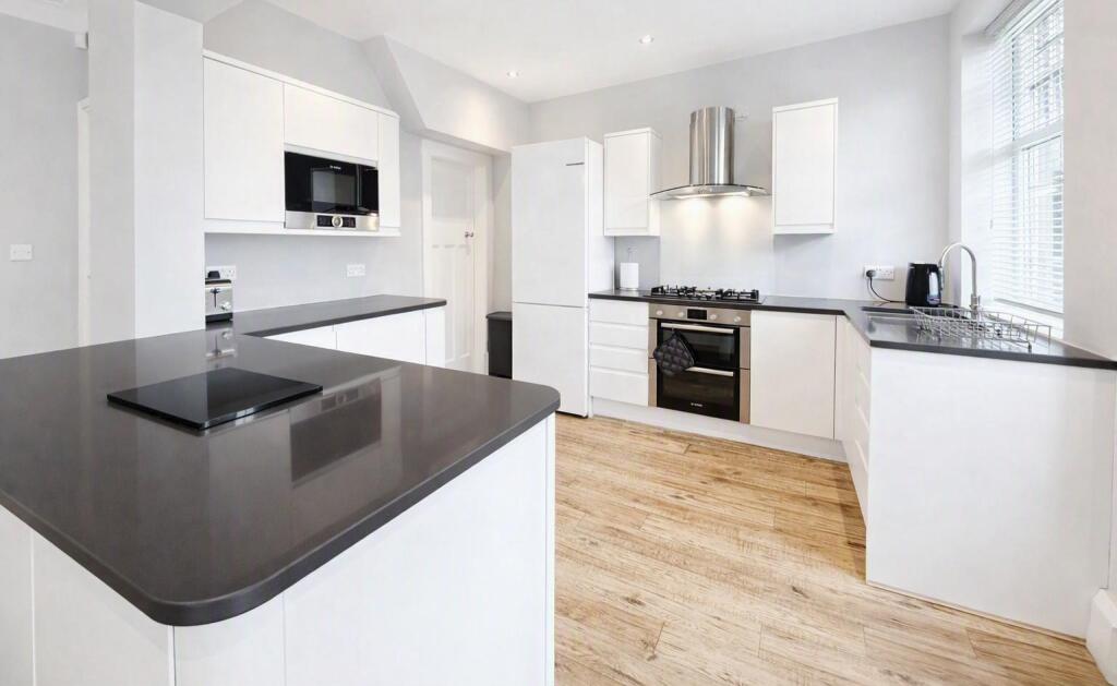 House in Calderdale, Heath, Salterhebble - View 4