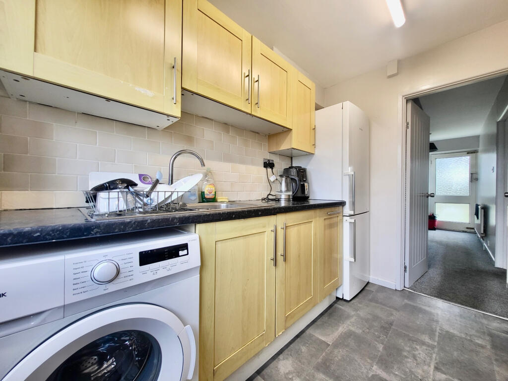 Witcombe, Yate, BS37 8SQ photo 5