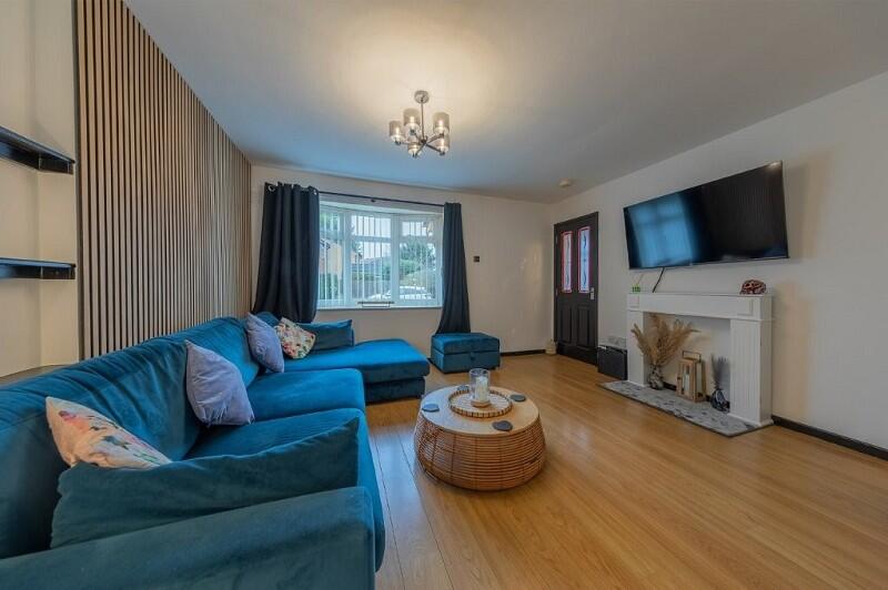Blackthorn Drive, Syston, Leicester, Leicestershire. LE7 1YT photo 3