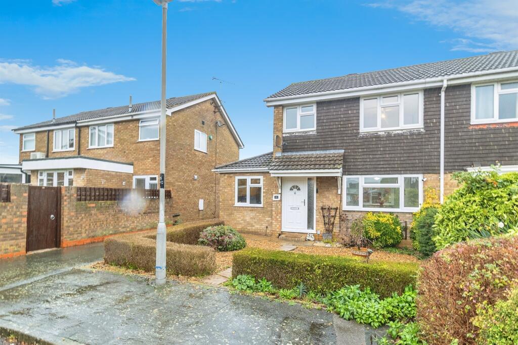 Main image of property: Masefield Close, Newport Pagnell