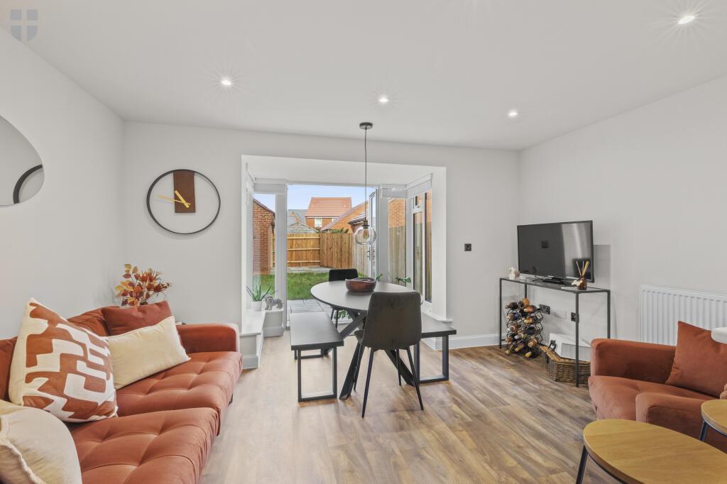 House in Aylesbury, Orchard Green, Kingsbrook - View 3