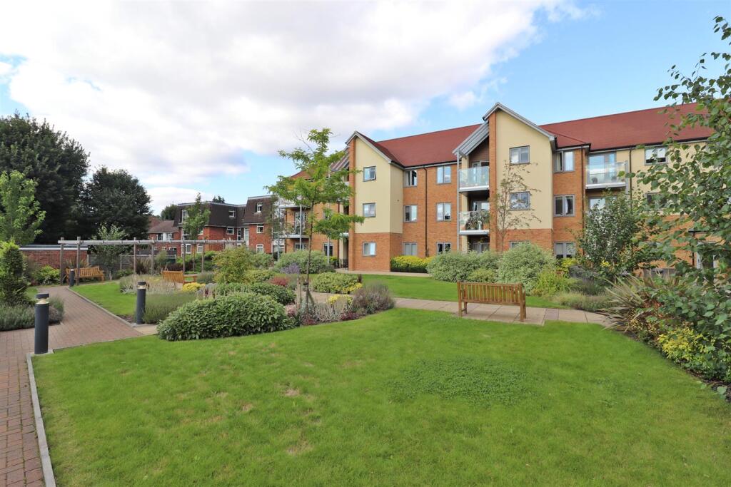 Main image of property: London Road, St. Albans