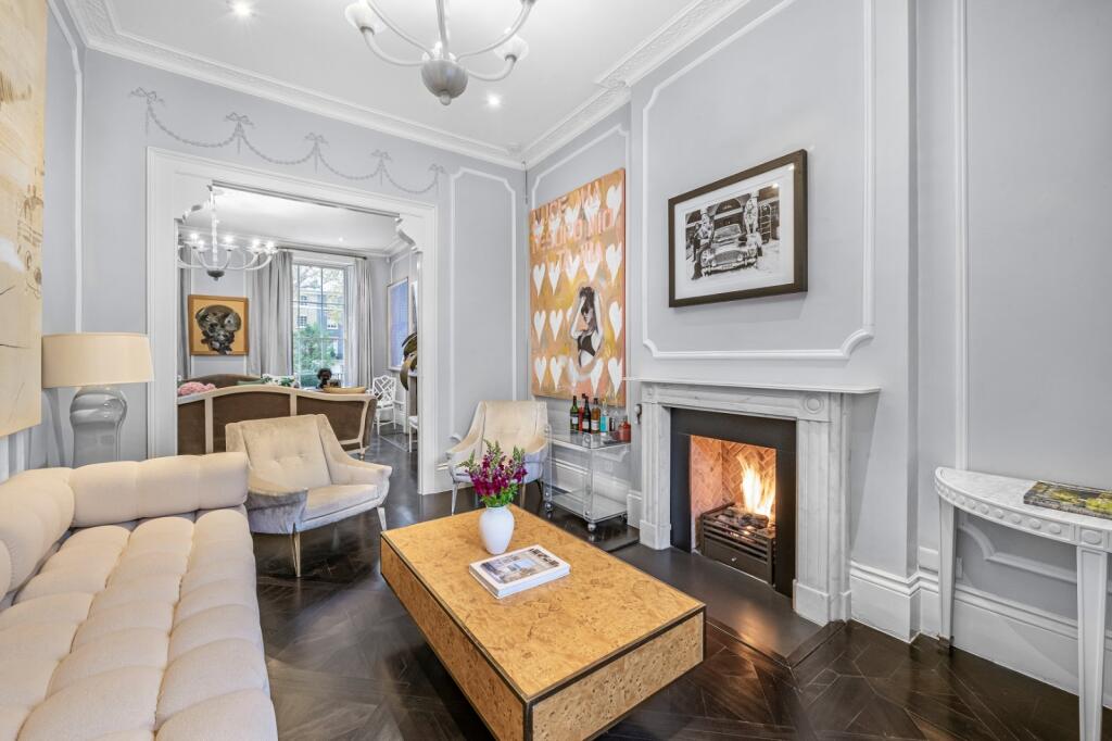 Main image of property: Connaught Square, 
Hyde Park, W2