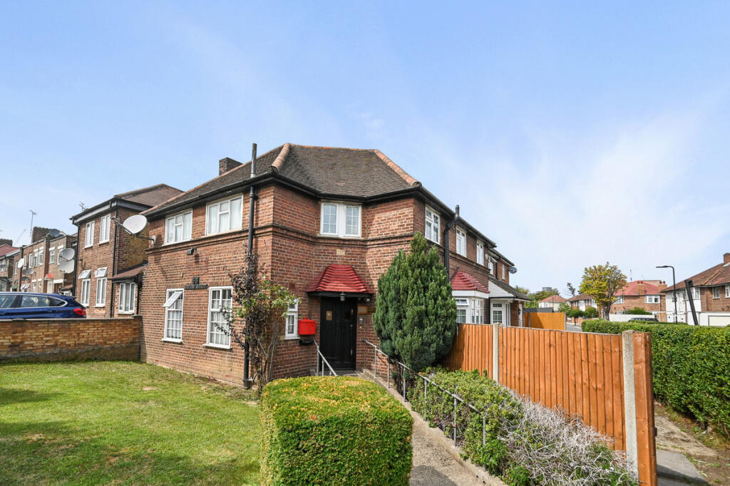 Main image of property: Western Avenue, Acton, London, W3 7