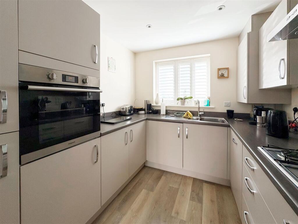 House in Littlehampton, Hampton Park, Wick - More