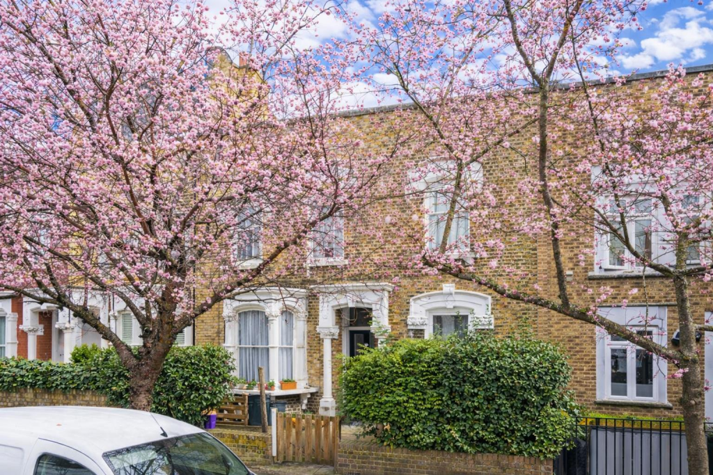 Main image of property: Leconfield Road, London, N5