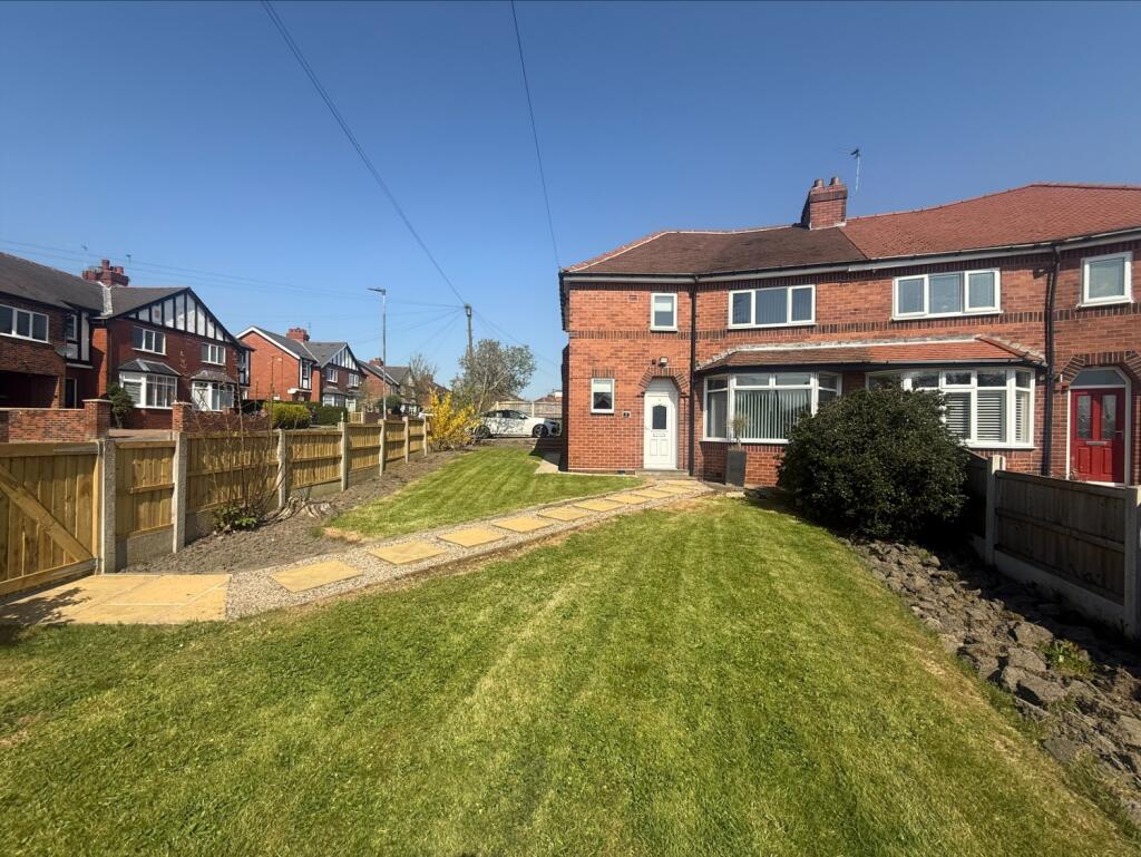 Main image of property: Carleton Crest, Pontefract, West Yorkshire, WF8