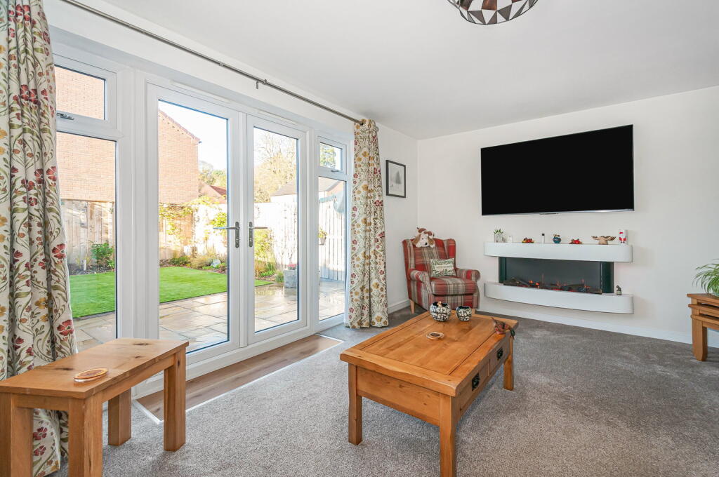 House in Anlaby, Anlaby with Anlaby Common - View 5