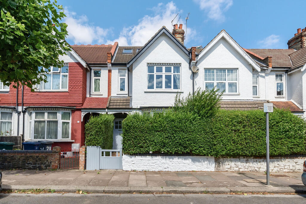 Rosemont Avenue, Finchley, N12 photo 4