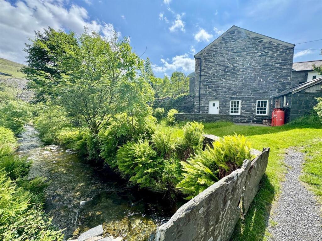 Cwm Penmachno photo 2