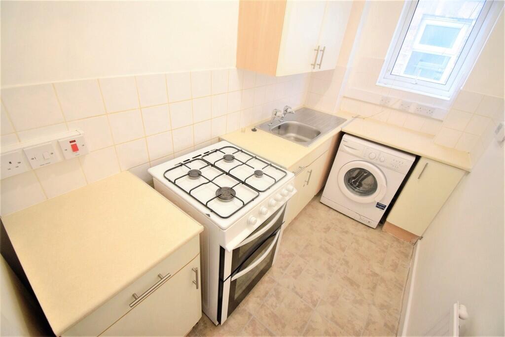 Apartment in Bedford, De Parys - View 5