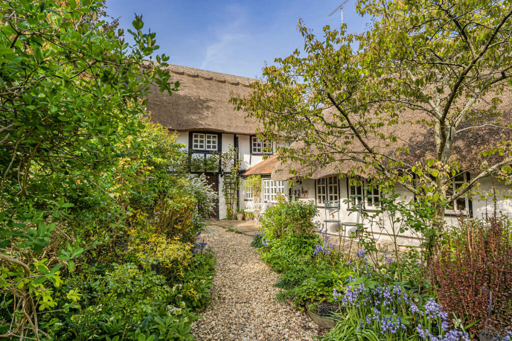 Main image of property: Fieldside, East Hagbourne, OX11