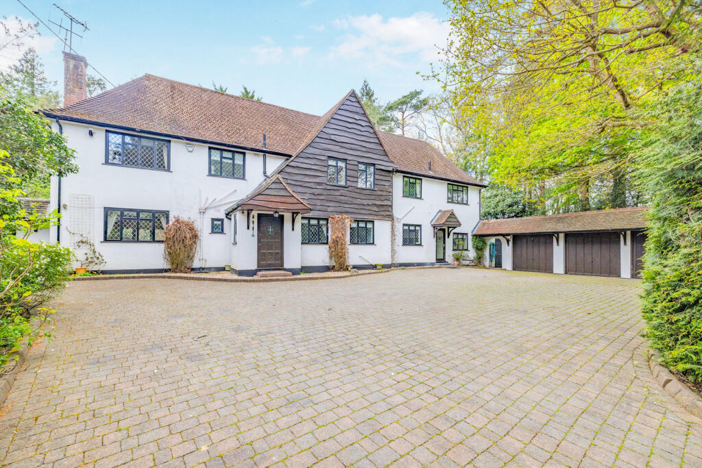 Main image of property: Woodside Walk, Northwood, Hertfordshire, HA6