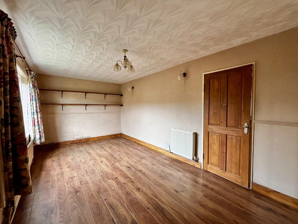 House in Doncaster - View 5