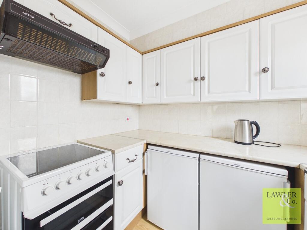 Homelyme House, Park Lane, Poynton, Stockport, Cheshire, SK12 1RL photo 4