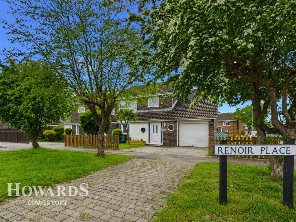 4-bed detached on Renoir Place, Lowestoft, £425,000