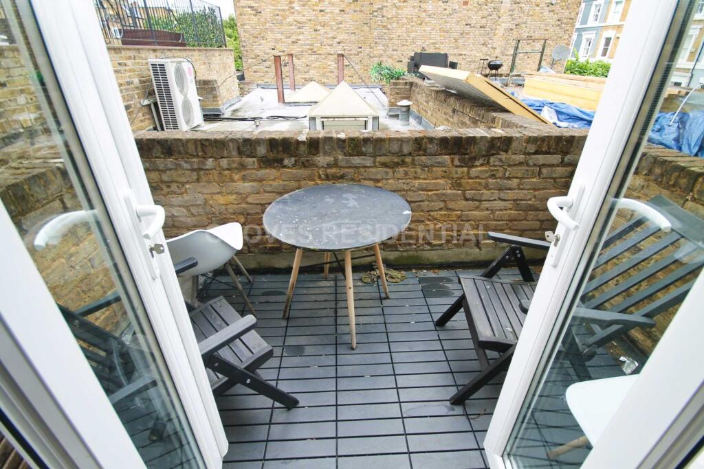 Apartment in London - View 2