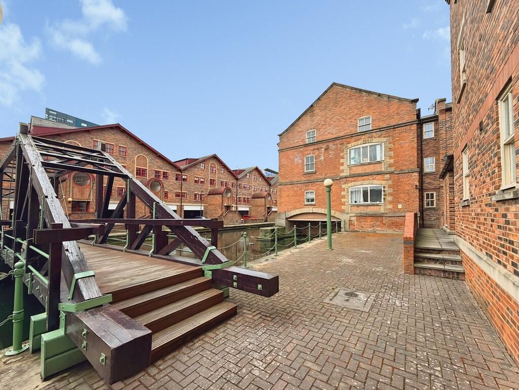 Main image of property: Flyboat House, Navigation Walk