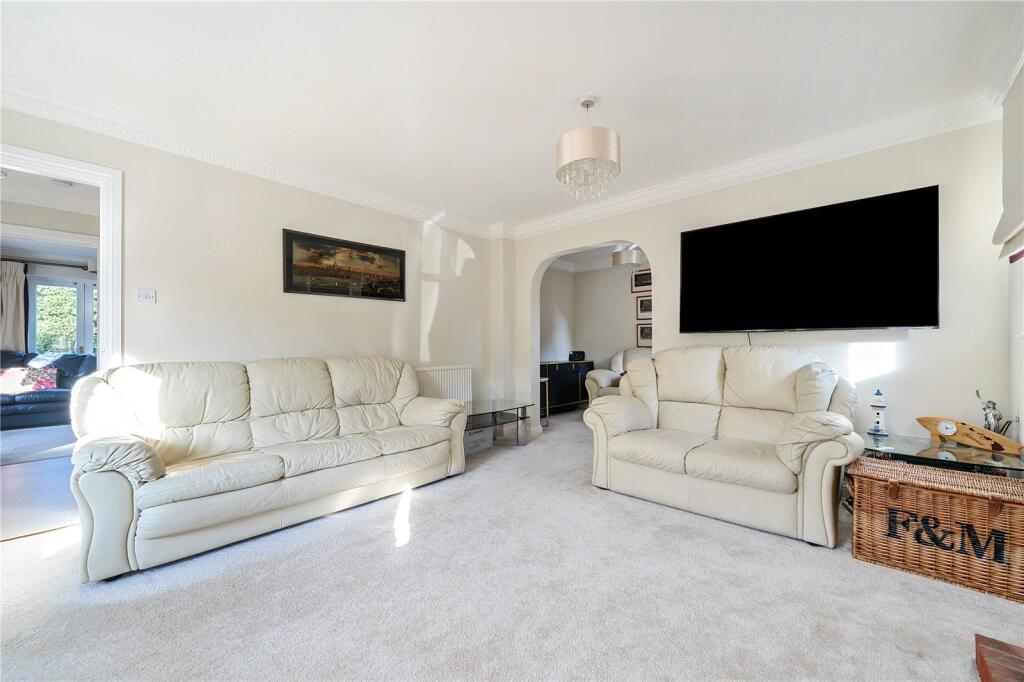 House in Runnymede, Surrey - More