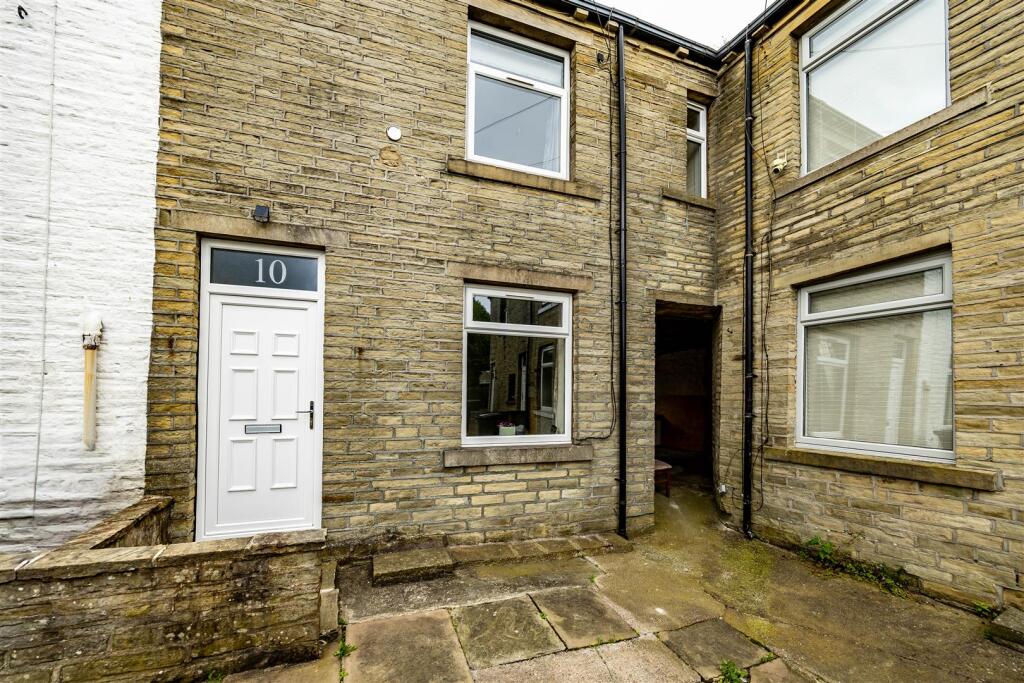 Main image of property: St. James Square, Halifax