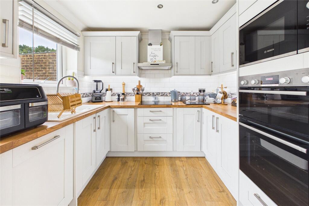 House in Surrey Heath, Surrey - View 4