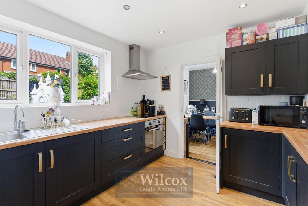 Winchester Way, Bolton, BL2 photo 4