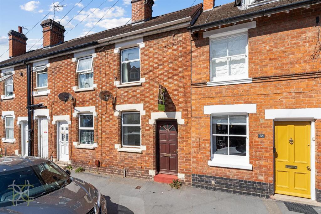 Main image of property: Newlands, Pershore