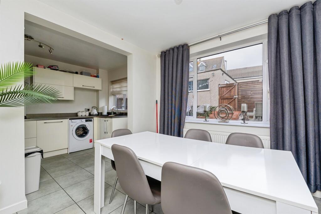House in Bristol, Kingswood - More