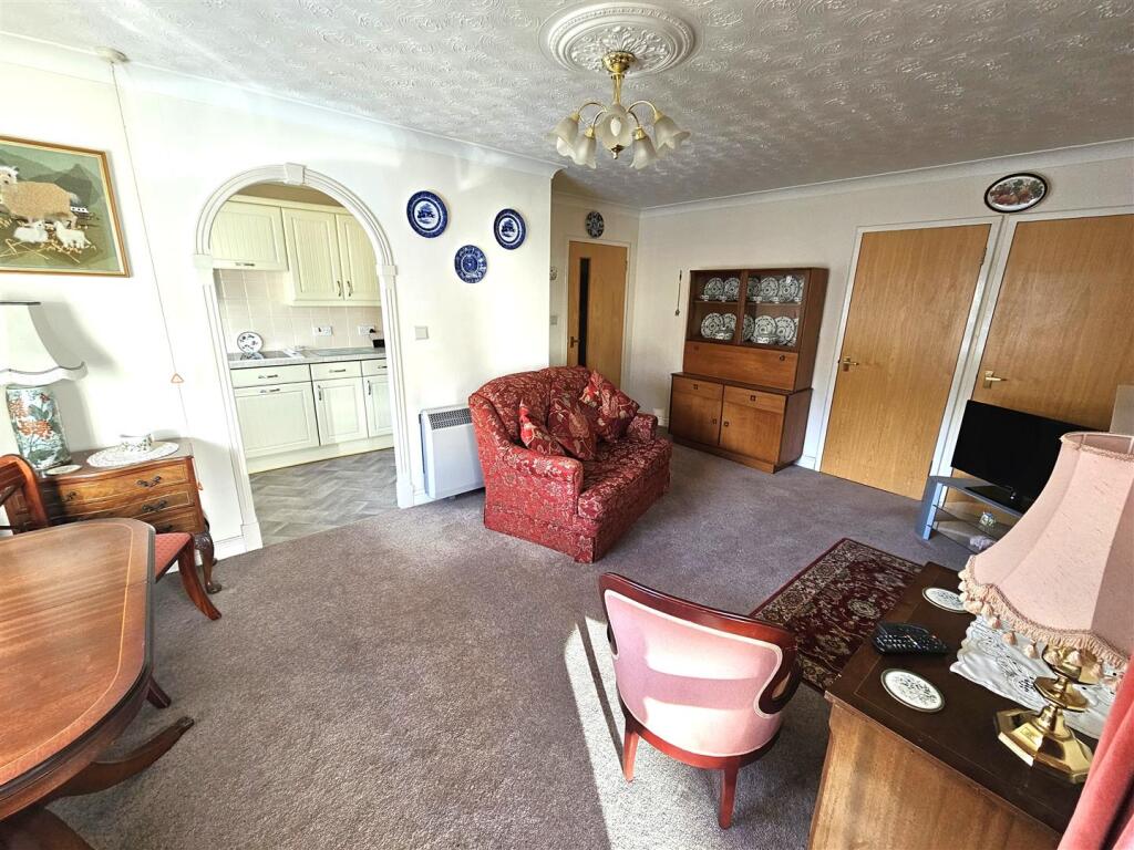 Parkwood Road, Tavistock photo 3