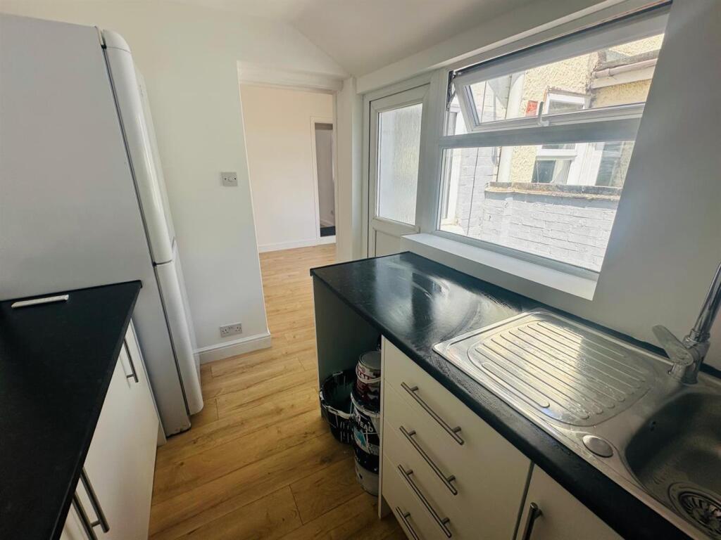 Main image of property: Clifton Road, Stockingford