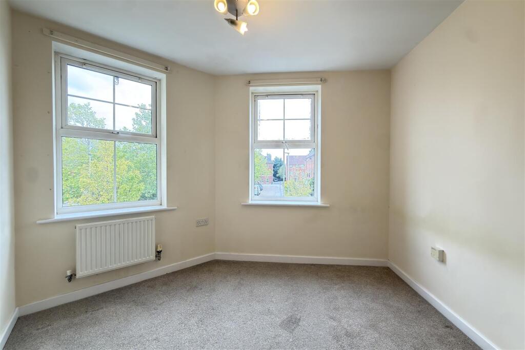 Apartment in Leicester - More