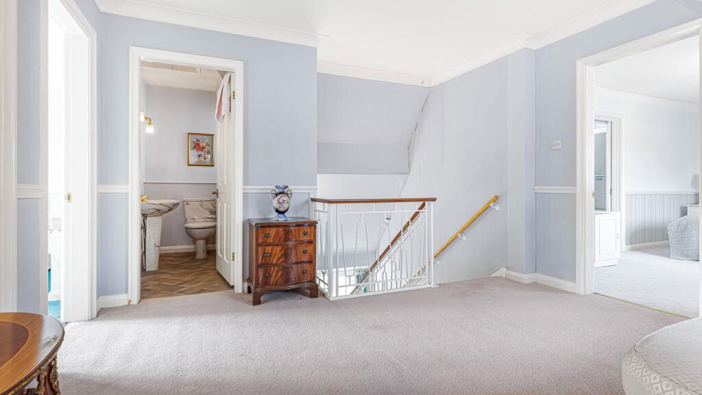 Additional image 14 of El Castano, Hampton Lane