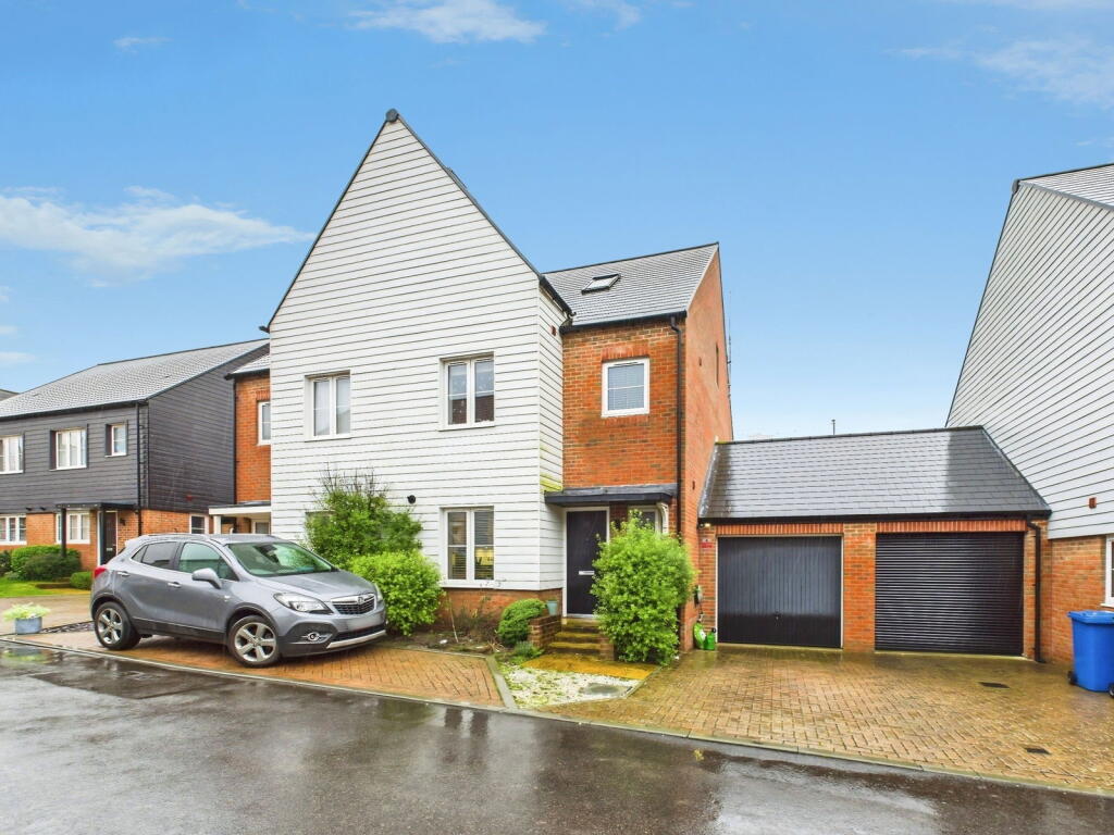 Main image of property: Tern Avenue, Horsham