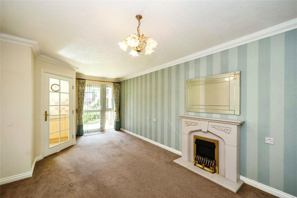 Apartment in Havant, Hampshire - View 2