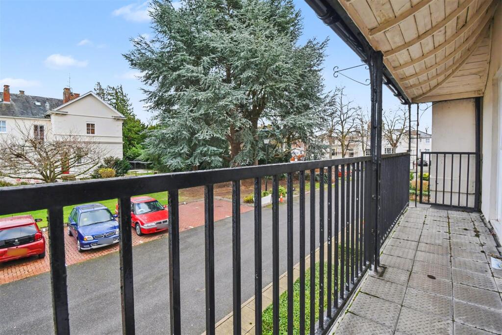 Oakfield House, Binswood Avenue, Leamington Spa photo 2